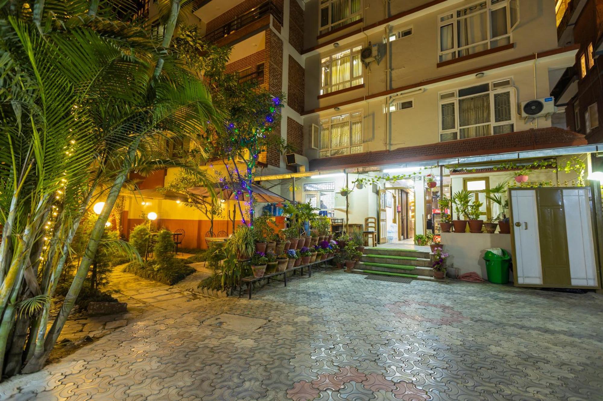 Hotel Sekai Kathmandu Exteriör bild